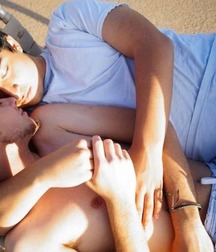 Guys in love 5f7c896445854.jpg