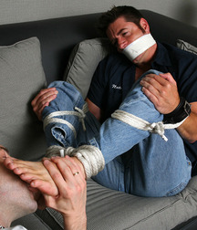 At the boys feet 5f7ca938bcbdc.jpg