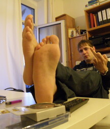 Barefoot in town 5f7caab2a68c0.jpg