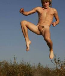 Average size twinks 5f7e09daf0931.jpg