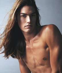 Pretty faces amazing hair 5f7e1413555bb.jpg