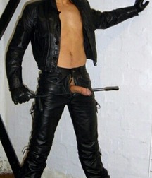 Leather pants 5f7e4d4259c27.jpg