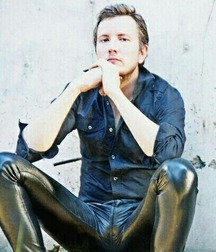 Leather pants 5f7e4d508757a.jpg