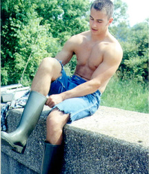 Wellies preferred 5f7f267ff242e.jpg