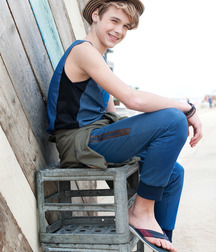 Beautiful boys feet 5f7f2836684e6.jpg