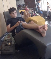 Beautiful boys feet 5f7f283f9ff62.jpg