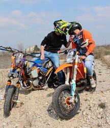 Bikers and Cross dudes 5f7f392b032e9.jpg