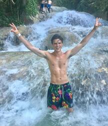 Cute pretty and sexy twinks gay porn 5f7f9dc172f97.jpg