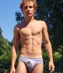 Guys in undies 5f80b25b6ec11.jpg