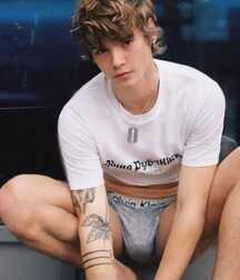 Gay models 2 5f81cf115adab.jpg