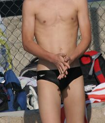 Swimmers and divers 5f81d28cd3bc4.jpg