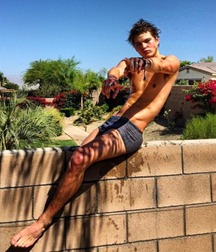 Celebs feet 5f8326b7daa2b.jpg