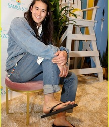 Celebs feet 5f8326d782aef.jpg