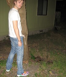 Taking a leak 5f84be2fa1714.jpg