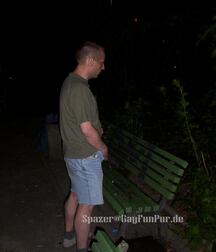 Taking a leak 5f84be3fb79ee.jpg