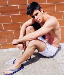 Male Beauty 5f86fe6ca5aad.jpg