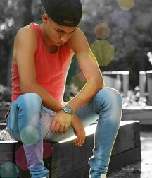 Sneakers and jeans 5f8742984d025.jpg