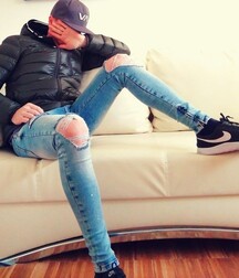 Sneakers and jeans 5f8742a906bee.jpg