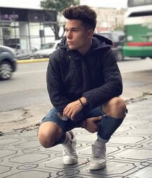 Sneakers and jeans 5f8742b1d5a6b.jpg