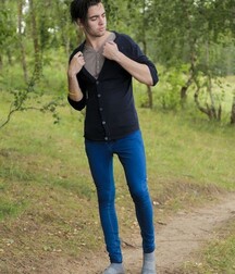 Sneakers and jeans 5f8742d48c7a6.jpg
