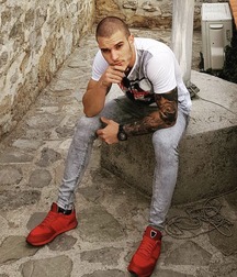 Skinny jeans 5f88a11607f4e.jpg