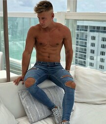 Skinny jeans 5f88a12beb05b.jpg