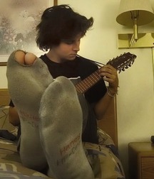 Smelly sox and feet 5f89de8421e47.jpg