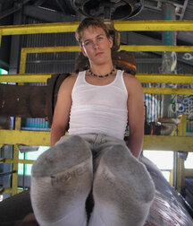 Smelly sox and feet 5f89de8a95406.jpg
