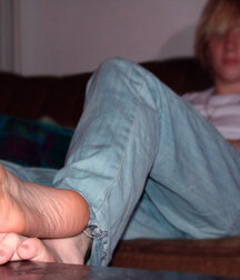 Smelly sox and feet 5f89deb9dc4e4.jpg