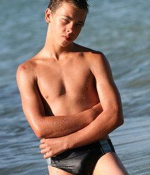 Model boys 5f89e11c596da.jpg