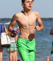 Model boys 5f89e13b2cb85.jpg