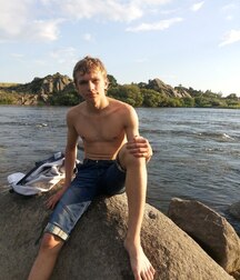 Boys to worship 5f89e3a72bd0e.jpg