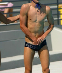 Swimmers and beach boys 5f89f728d8108.jpg