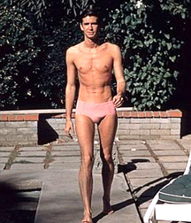 Swimmers and beach boys 5f89f759edba1.jpg