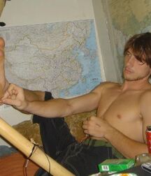 Love em barefoot 5f8b6d7b16d74.jpg