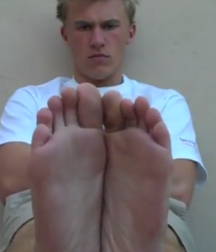 Love em barefoot 5f8b6dac09185.png