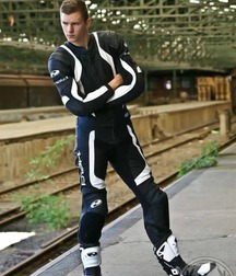 Motobikers 5f8b6feb5611e.jpg