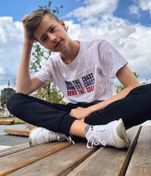 Sports and skater boys 5f8c60eee46a8.jpg