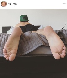 Barefoot boys 2 5f8ca11a0f212.jpg