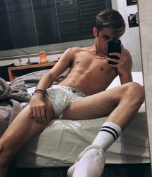Sneaks and socks 5f8dae65375fb.jpg