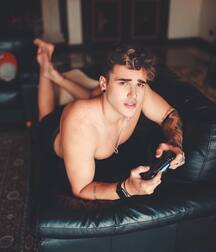 Jocks walk barefoot 5f8dc4fad4178.jpg