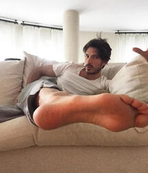 Jocks walk barefoot 5f8dc51d1f63e.jpg