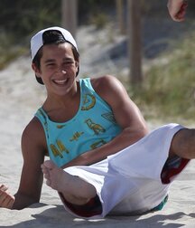 Jocks walk barefoot 5f8dc52e365fa.jpg