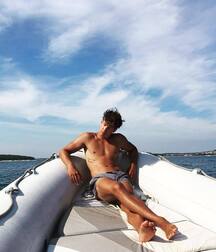 Jocks walk barefoot 5f8dc534e6393.jpg