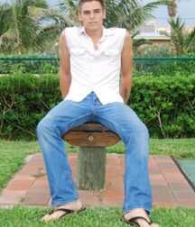 Hotties wearing flipflops 5f8f1808dd6d2.jpg