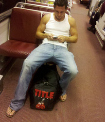 Hotties wearing flipflops 5f8f181643a90.jpg