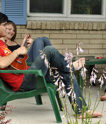 Hotties wearing flipflops 5f8f181dcc03d.jpg