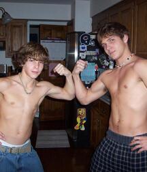 Muscle boys 5f8f1a4a2a5af.jpg