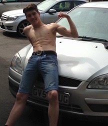 Muscle boys 5f8f1a59910d3.jpg
