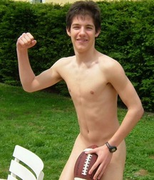 Muscle boys 5f8f1a806cc5e.jpg